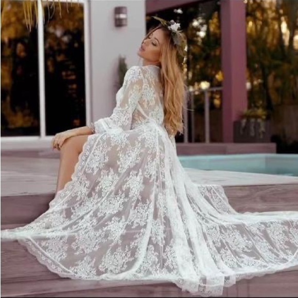 Lace Sheer Robe - Picture 4 of 8